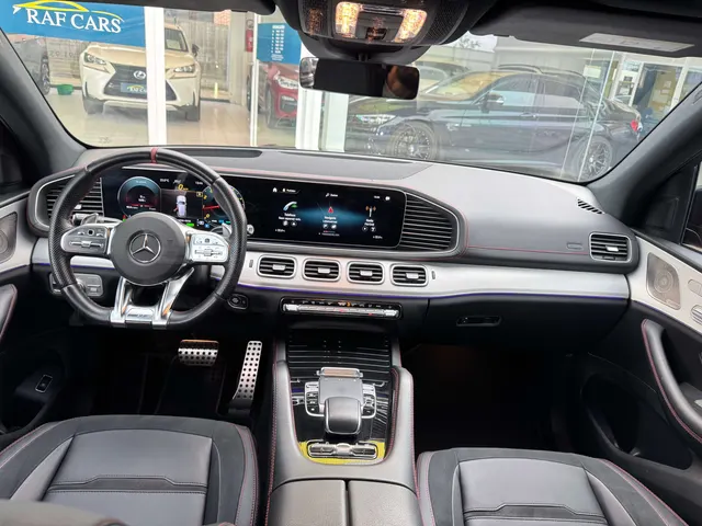 Mercedes-Benz GLE 53 AMG 2023 vor dem Showroom von Raf Cars in Ninove-Outer, Foto 16