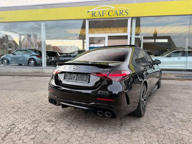 Mercedes-Benz C 43 AMG 2023 vor dem Showroom von Raf Cars in Ninove-Outer, Foto 8