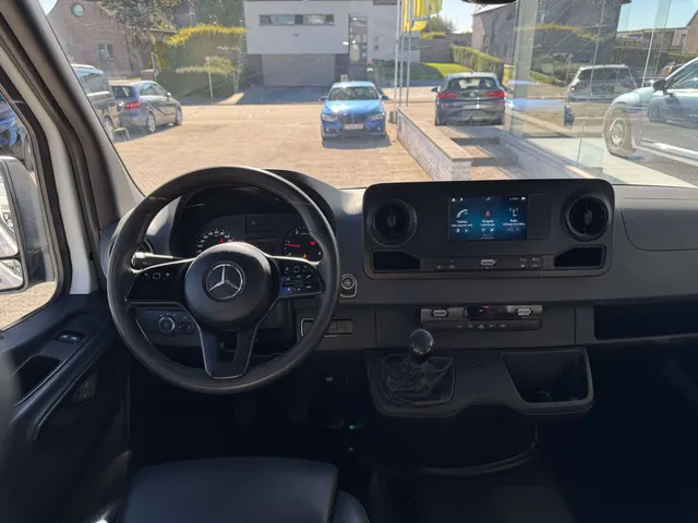Mercedes-Benz Sprinter 2020 on the forecourt of the Raf Cars showroom in Ninove-Outer, photo 12