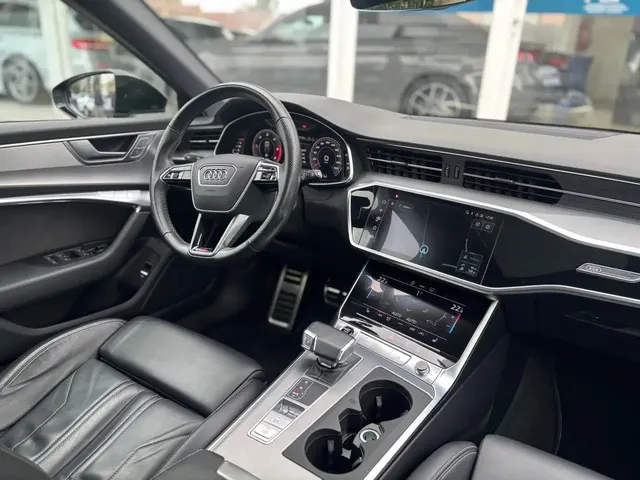 Audi A6 2021 vor dem Showroom von Raf Cars in Ninove-Outer, Foto 19