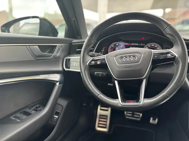 Audi A6 2021 vor dem Showroom von Raf Cars in Ninove-Outer, Foto 22