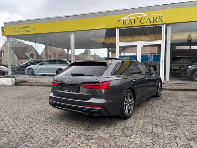 Audi A6 2021 vor dem Showroom von Raf Cars in Ninove-Outer, Foto 9