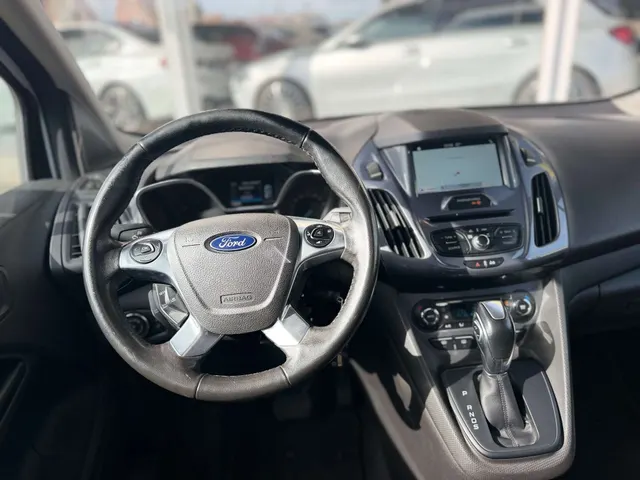 Ford Tourneo Connect 2018 on the forecourt of the Raf Cars showroom in Ninove-Outer, photo 16