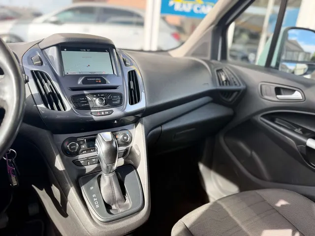 Ford Tourneo Connect 2018 on the forecourt of the Raf Cars showroom in Ninove-Outer, photo 17