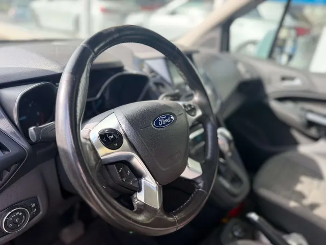 Ford Tourneo Connect 2018 on the forecourt of the Raf Cars showroom in Ninove-Outer, photo 20