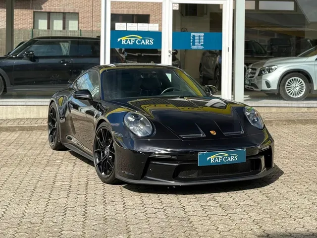 Porsche 911 GT3 Touring 2023, verkocht door Raf Cars, voor de showroom in Ninove-Outer
